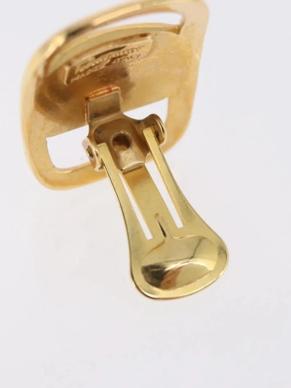 Salvatore Ferragamo Vala Earring Metal Gold Auth am11968V